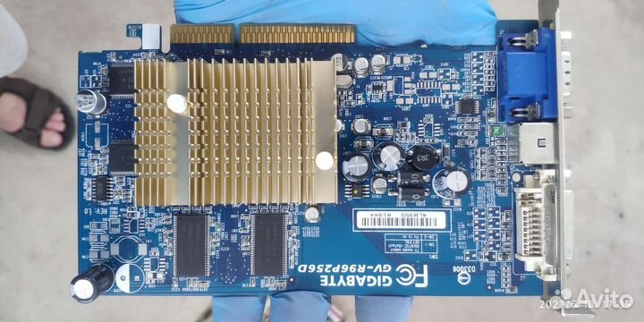 Материнская плата с процессором и памятью