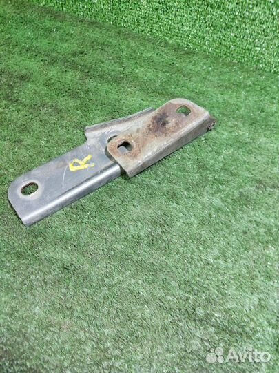 Петля капота правая LADA Kalina