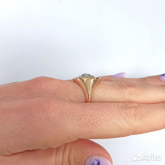 Золотое кольцо перстень фианиты Лев Ростзолото