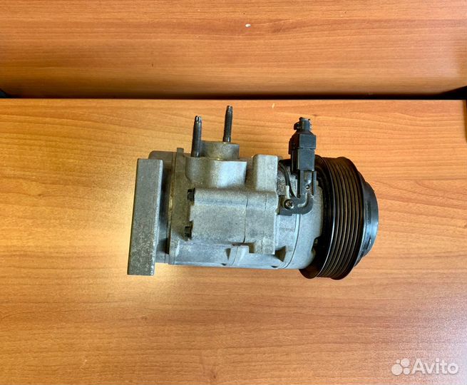 Компрессор кондиционера Hyundai Grand Starex d4cb