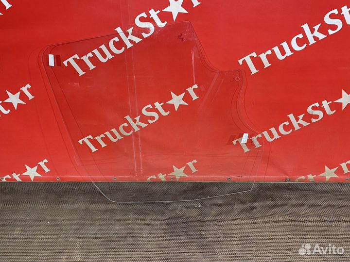 Стекло двери левой Volvo FH