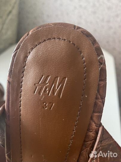 Босоножки женские