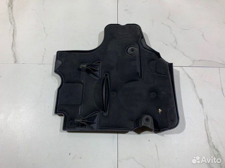 Крышка двигателя Mercedes W212 OM651