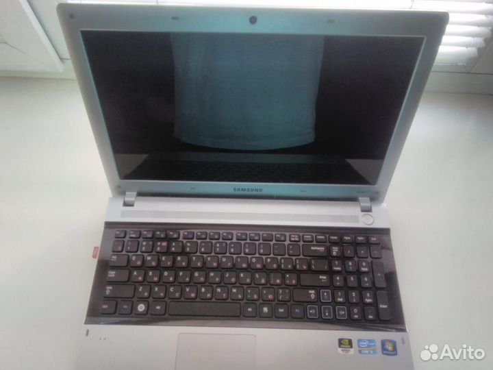 Ноутбук Samsung NP-RV520-S01RU