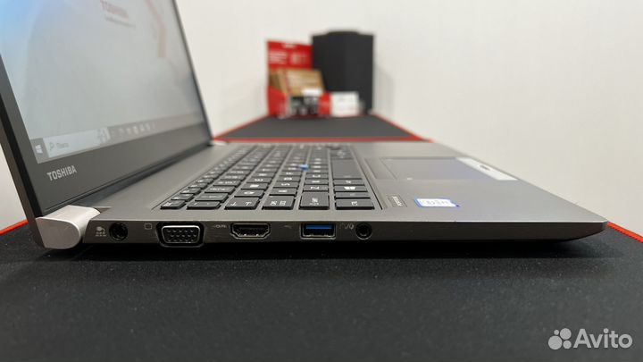 Ноутбук бизнес серии Toshiba - i5 8/256GB