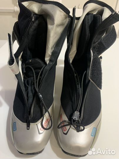 Лыжные ботинки коньковые spine