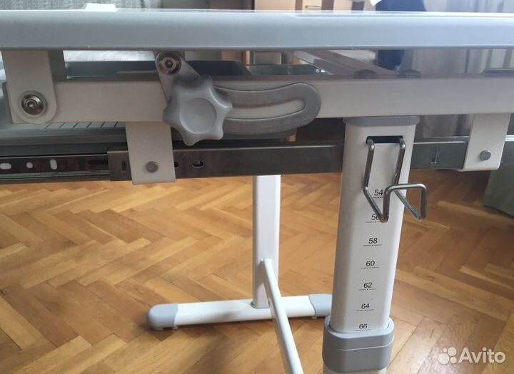 Школьная парта растущая Fun Desk