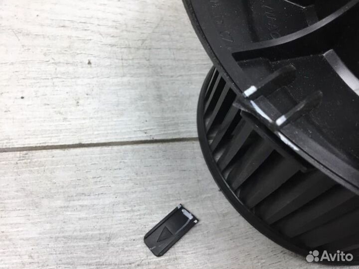 Мотор печки Volkswagen Golf хэтчбек BGU 2005