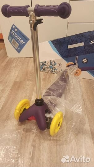 Новый самокат детский трехколесный