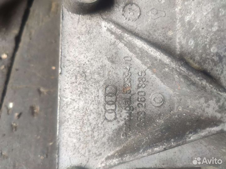 Кронштейн кондиционера Passat B5 A4B5