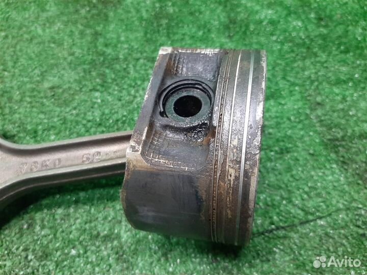 Поршень с шатуном Suzuki Grand Vitara 2012