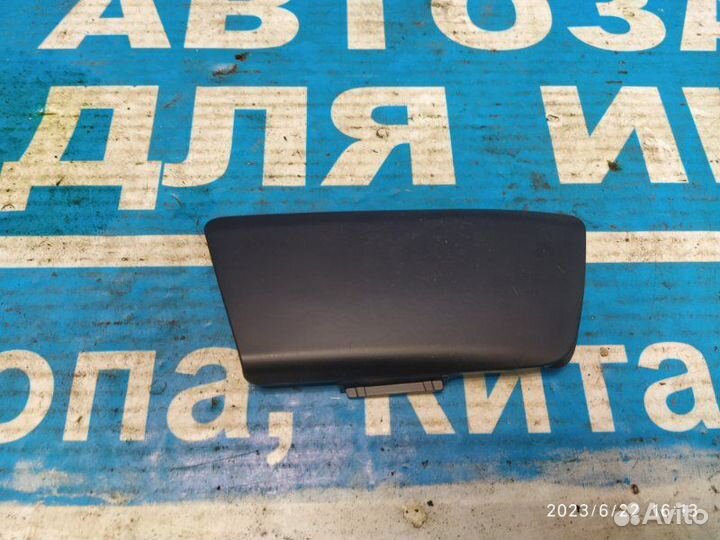 Заглушка крюка перед. Opel Zafira A05 08-11