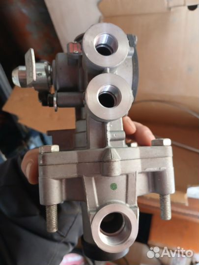 Регулятор тормозных сил прицепа