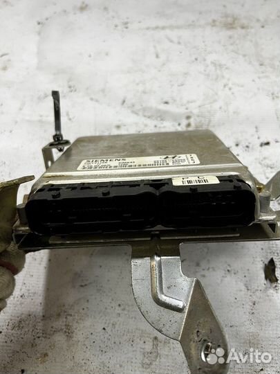 Блок управления двигателем Хендай Элантра 3