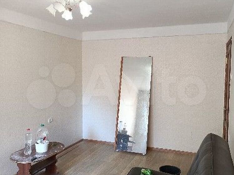 Комната 15 м² в 3-к., 1/2 эт.