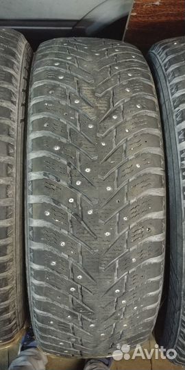 Nokian Tyres Hakkapeliitta 8 SUV 235/65 R17
