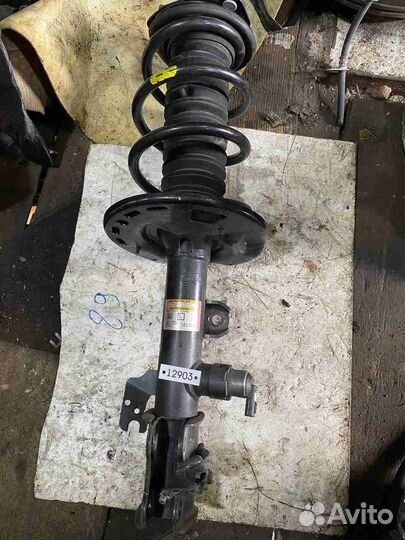 Стойка передняя левая Lexus RX4