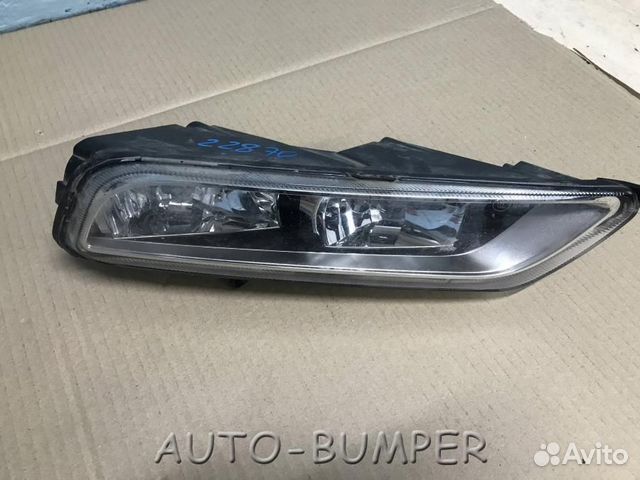 Volkswagen Passat B7 2011- Фара противотуманная пр