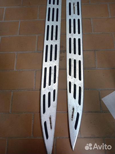 Накладки на пороги mercedes 167