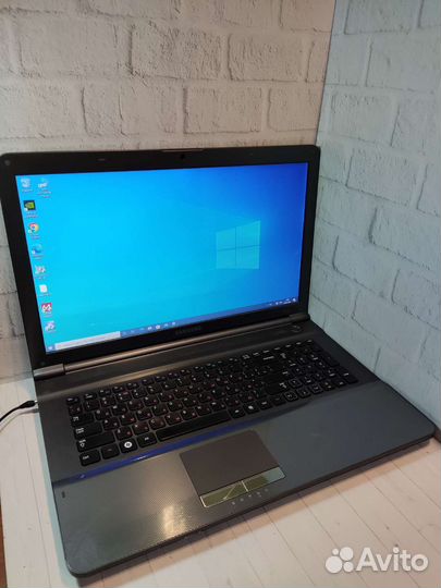 Большой Samsung 17.3 Core i5 2.9ггц/Озу 8гб/GT 520