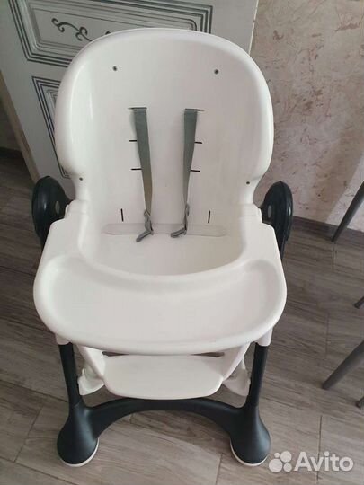 Стульчик для кормления cam