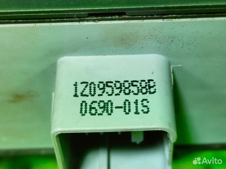 Блок управления стеклоподъемниками Octavia A5