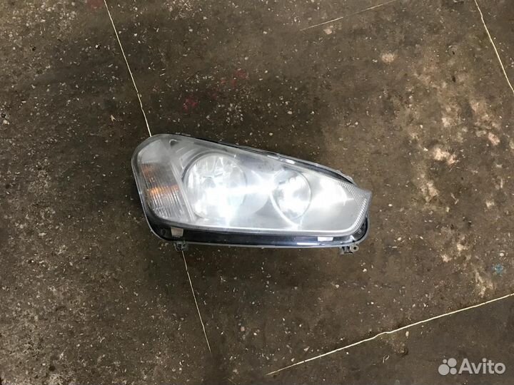 Фара передняя правая Форд С-мах