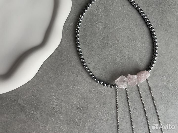 Колье из кварца и гематита
