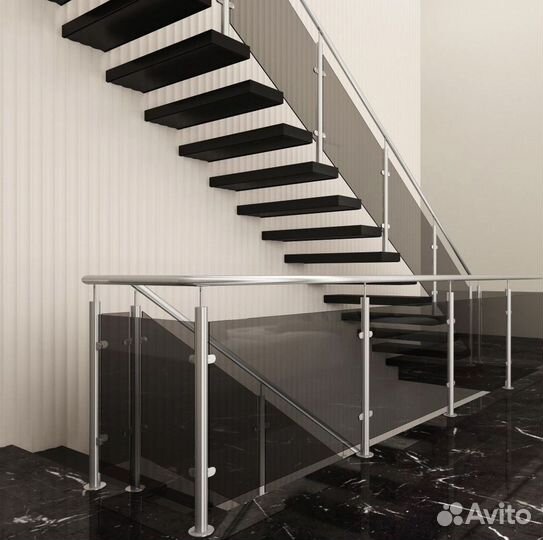 Стеклянное ограждение лестницы на заказ