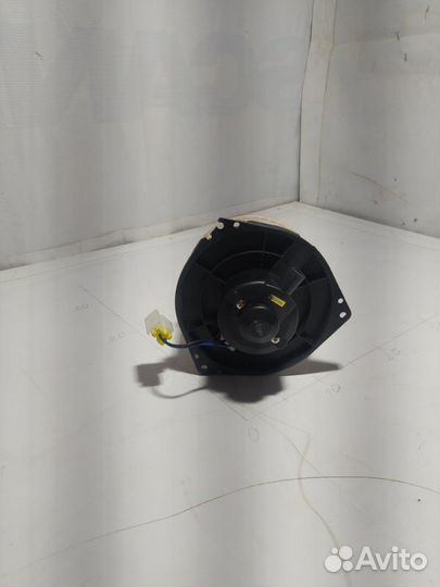 Мотор печки с крыльчаткой 12V Nissan Atlas F23