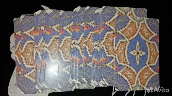 Гадание на картах Таро Уэйта и Таро Безумной Луны