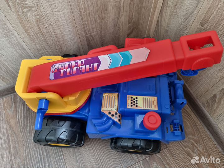 Детская игрушка кран