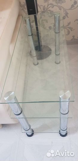 Стеклянная тумба под тв