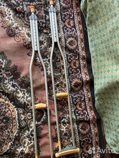 Костыли подмышечные