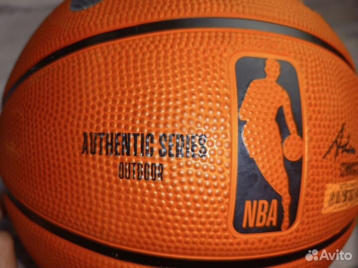 Баскетбольный мяч Wilson