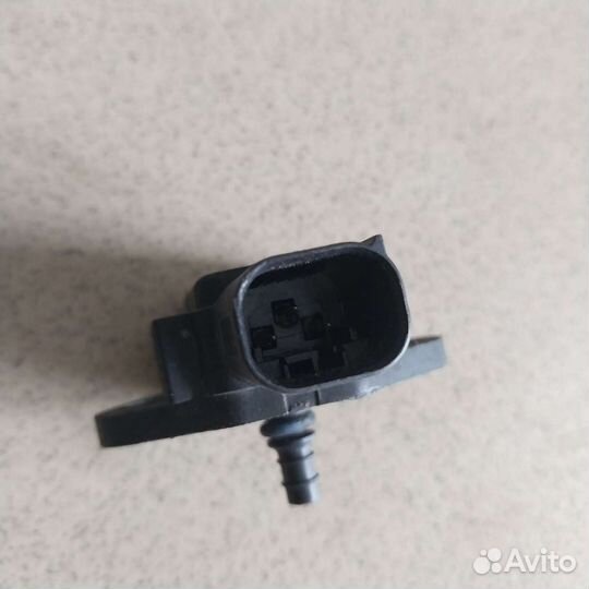 Датчик абсолютного давления Mercedes Benz