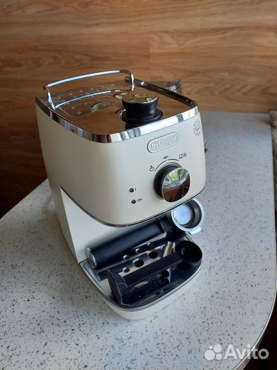 Кофеварка DeLonghi ECI 341 W