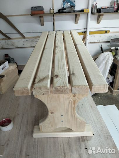 Лавочка деревянная