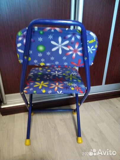 Складной детский стул