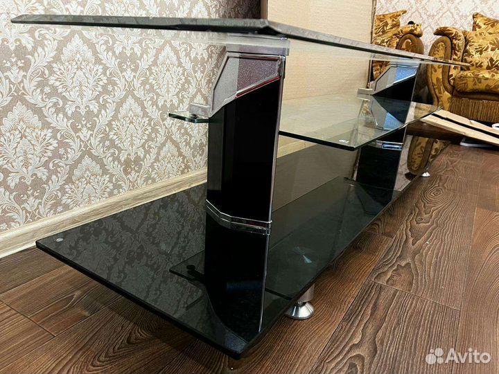 Стеклянная тумба под тв