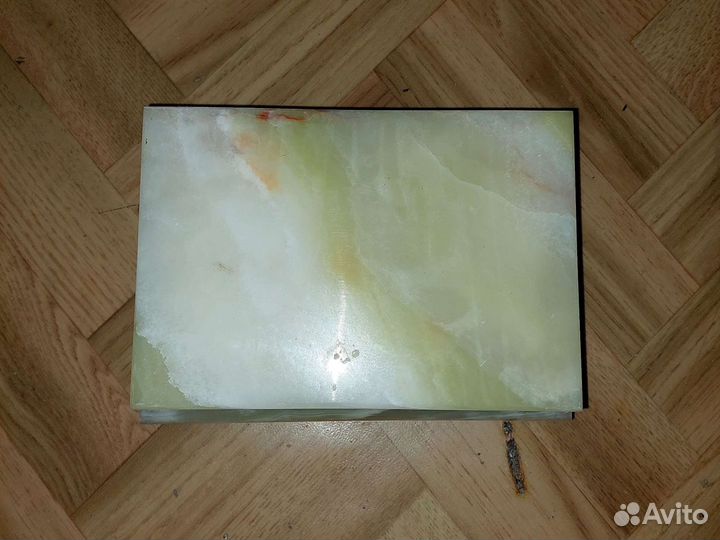 Шкатулка из Оникса