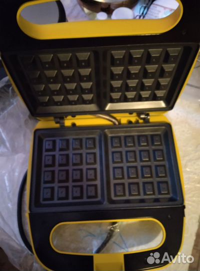 Вафельница Leben