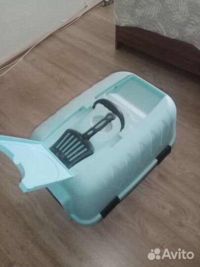 Закрытый лоток для кошек большой