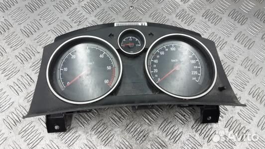 Щиток приборов opel zafira B (7AR18IT01)