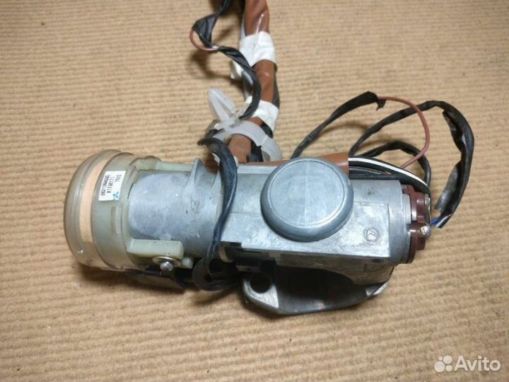 Замок зажигания Subaru Forester S11 2006