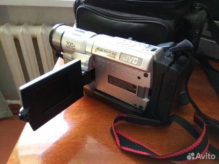 Камера JVC 700X Digital Zoom