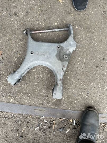 Качающийся рычаг H образный X5 X6 BMW