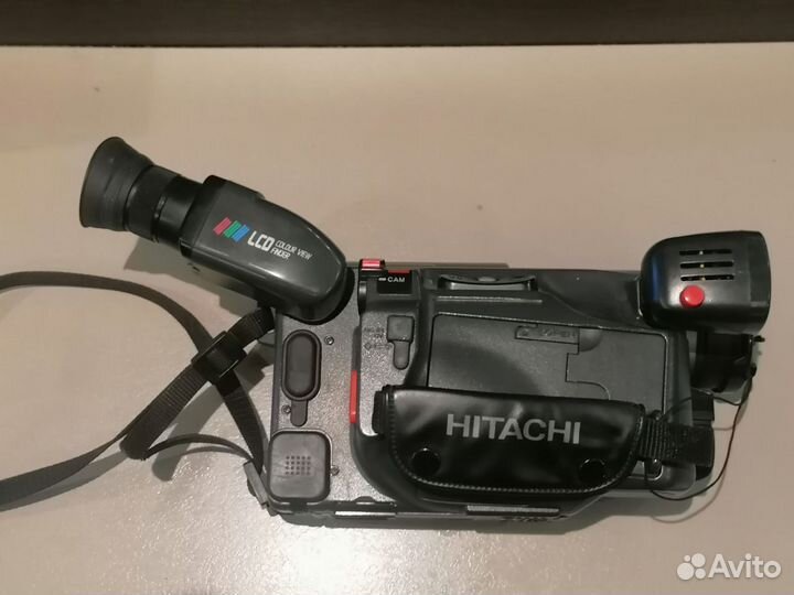 Видеокамера Hitachi VM-E438E