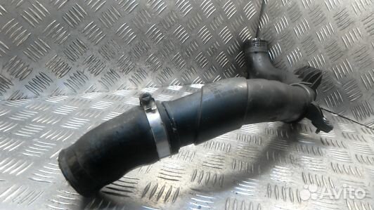 Патрубок интеркулера audi A3 8P (93K10WK01)