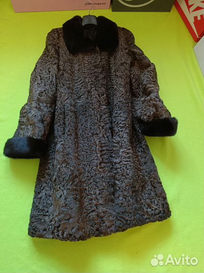 Шуба из каракульчи